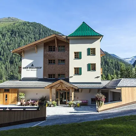 Der Waldhof Hotel 4*