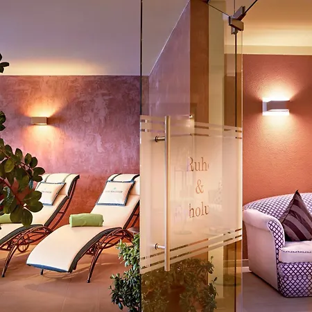 Otel Der Waldhof - Unique - A Hidden Gem 4*