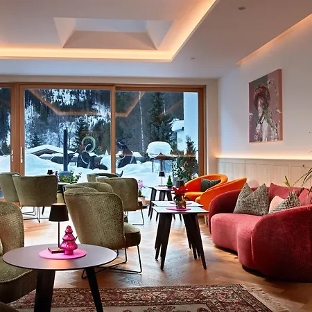 Der Waldhof - Unique - A Hidden Gem Otel 4*