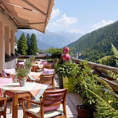 Der Waldhof - Unique - A Hidden Gem Otel Sankt Anton am Arlberg