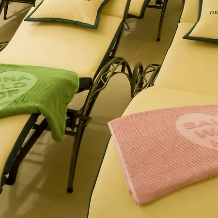 Отель Der Waldhof - Unique - A Hidden Gem 4*