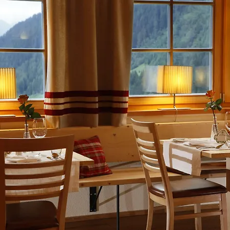 Otel Der Waldhof - Unique - A Hidden Gem