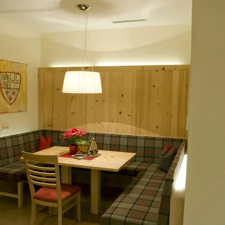 Otel Der Waldhof - Unique - A Hidden Gem Sankt Anton am Arlberg