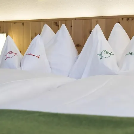 Der Waldhof - Unique - A Hidden Gem Otel