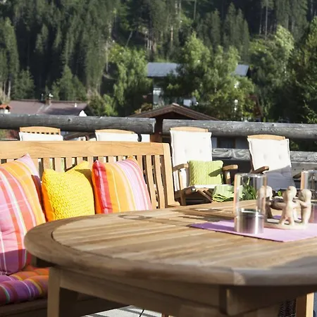 Hotel Der Waldhof 4*