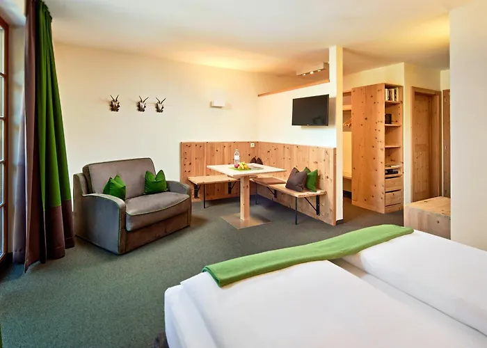 Der Waldhof - Unique - A Hidden Gem סן אנטון