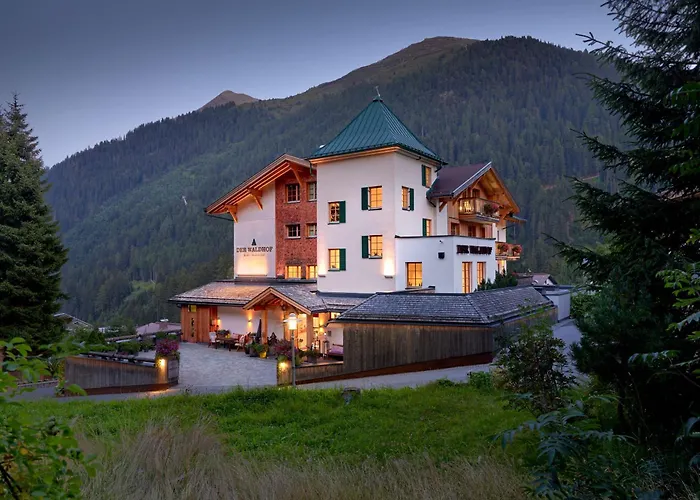 Der Waldhof - Unique - A Hidden Gem מלון 4*