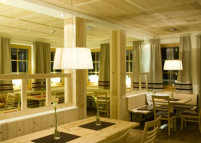 מלון Der Waldhof - Unique - A Hidden Gem סן אנטון