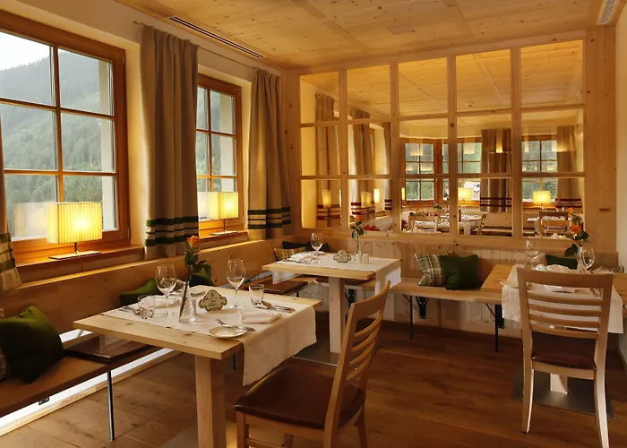 Der Waldhof - Unique - A Hidden Gem מלון 4*