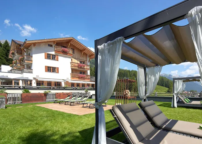 Hotel Der Waldhof - Unique - A Hidden Gem